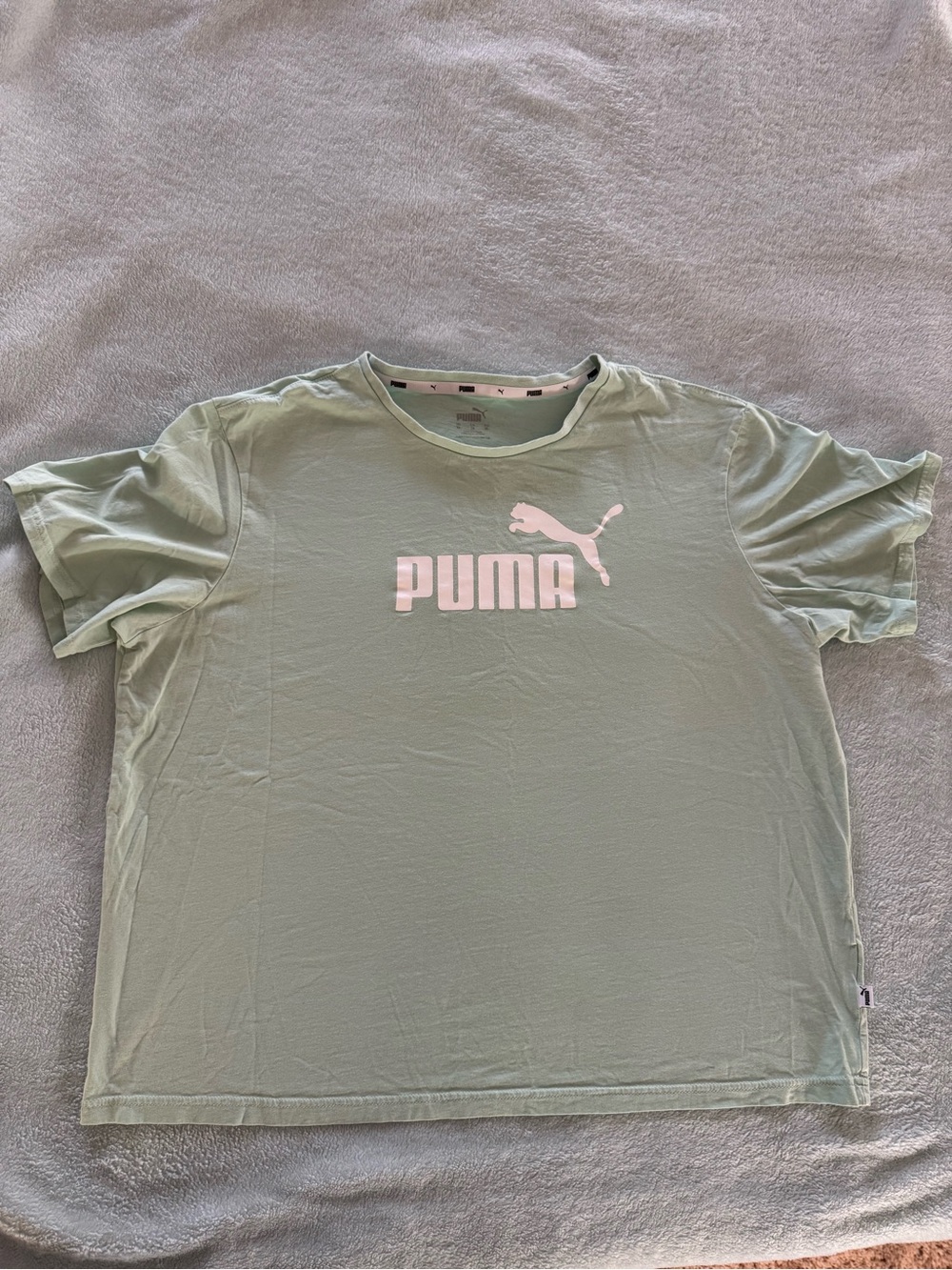 Women’s Puma Mint Green T-Shirt with White Logo Size XL